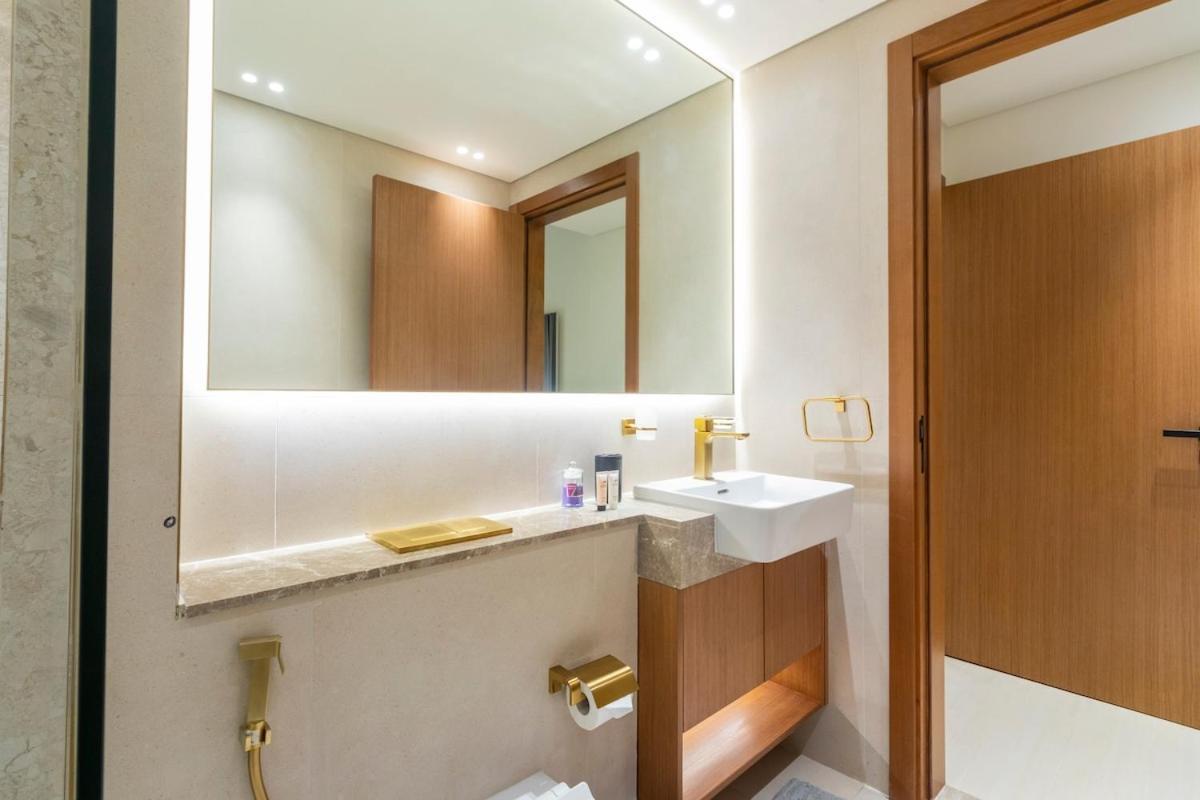 Lavender Binghatti Jvc - New Stylish 1bdr * Dubai